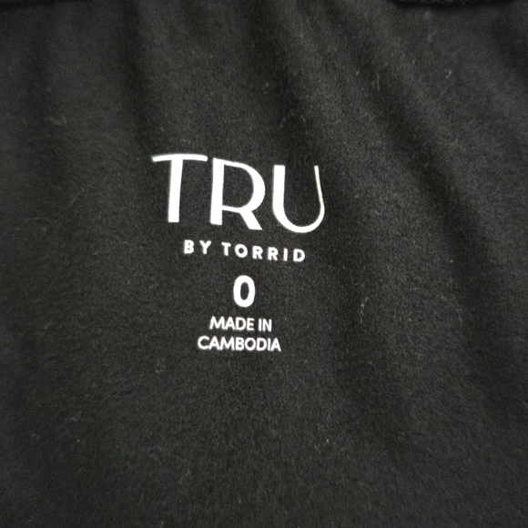 Torrid 0 Performance Core Mesh Ruffle 2fer Active Dress‎ - Picture 8 of 10